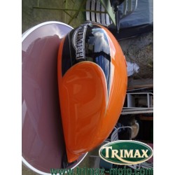 Réservoir Triumph classic orange bon état 