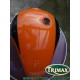 Réservoir Triumph classic orange bon état 